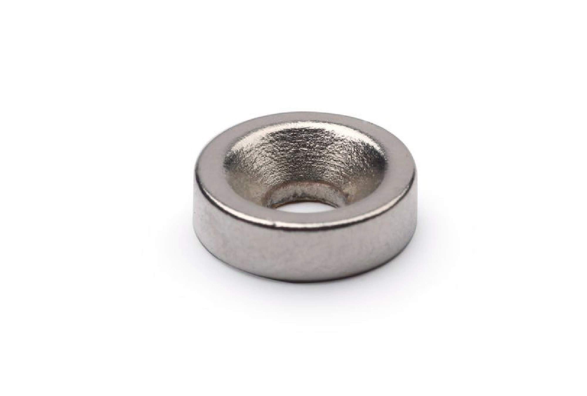 Неодимовый магнит диск с зенковкой 4,5/10 20х5 мм (5)