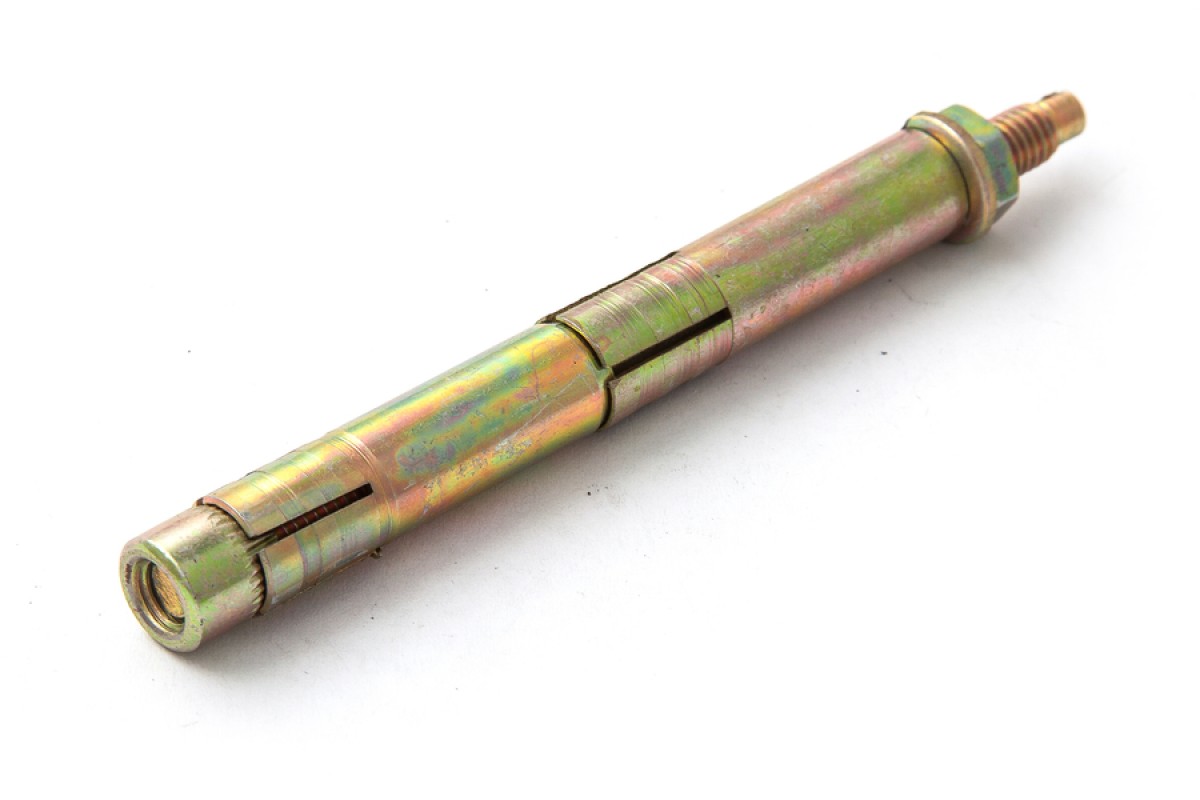 16х200 2-х распорный анкерный болт с гайкой (20)